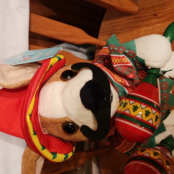 BNWT Animated singing mexican Chihuahua-sings Macarena. - Picture 4 of 6